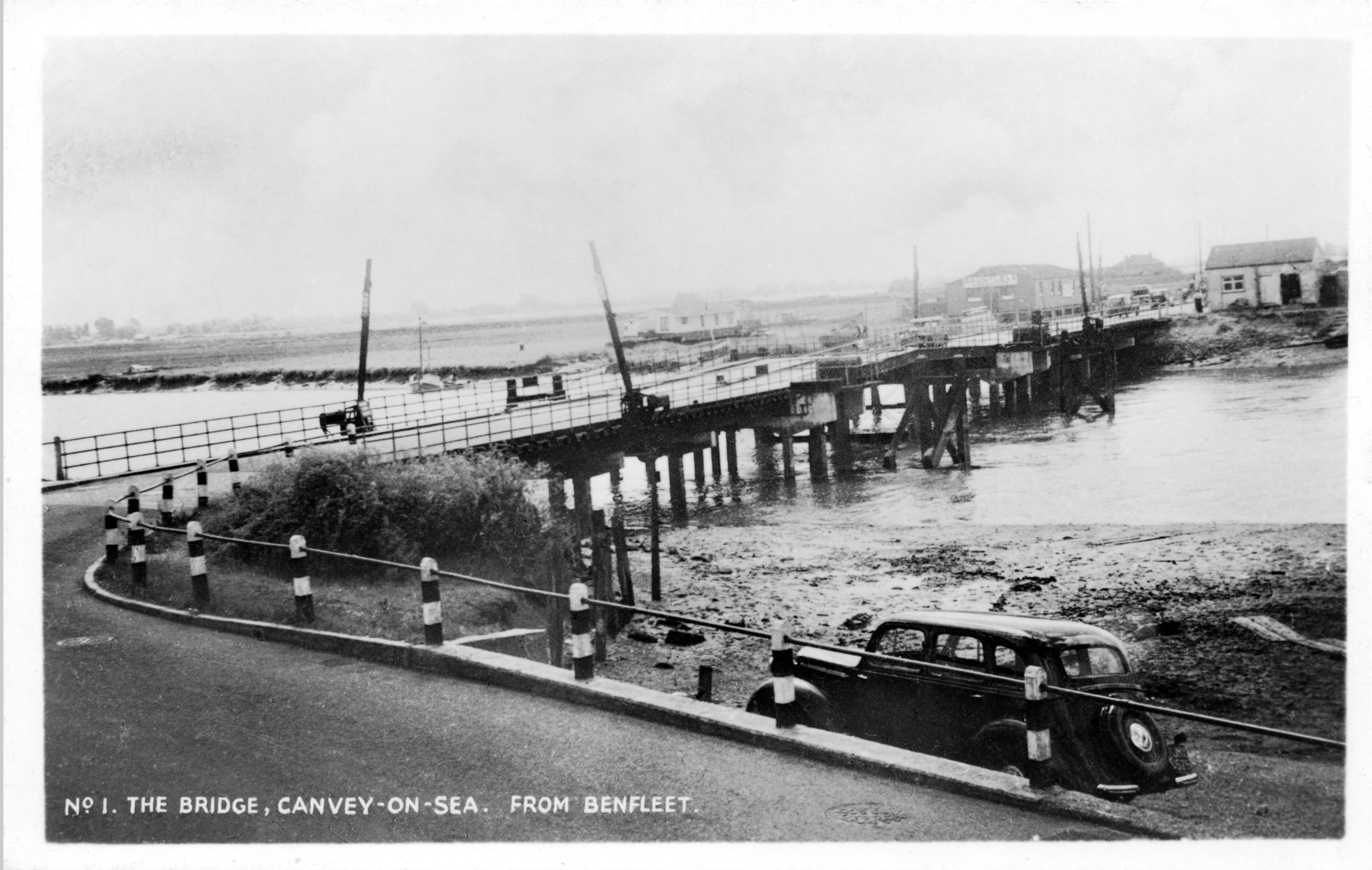 Canvey Island Benfleet crossing,river view